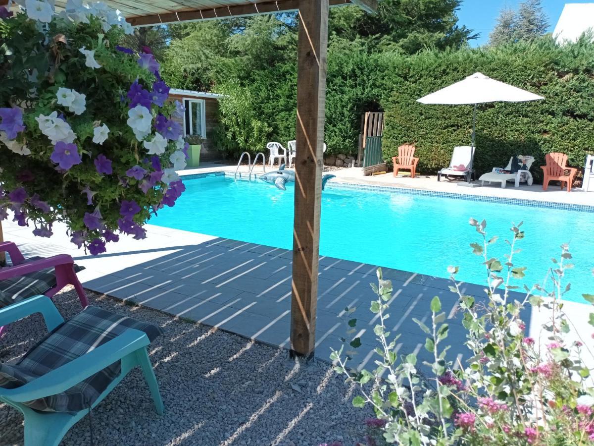 Chalet Banane Devant Piscine, A 6Km Du Festival De Piano De La Roque D'Antheron Rognes Экстерьер фото